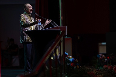 Anwar: Malaysia entering new high-tech economic phase, but development must benefit all