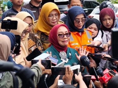 Menteri PPPA Jadi Perhatian, Usul Pindah Gerabak Wanita Ke Tengah Selepas Tragedi Bekasi