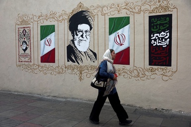 Iran vows ‘devastating’ response to US threat to cut off its economic lifelines