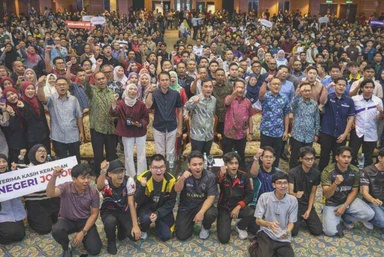 Johor tawar gaji premium RM4,000 untuk graduan baharu - Onn Hafiz