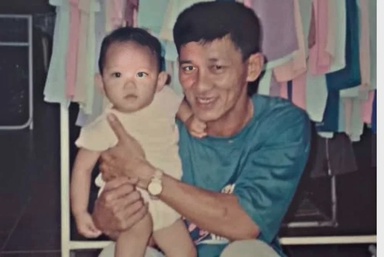 'Ayah pulanglah, Aissah rindu'