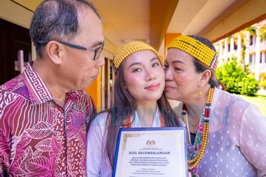 Limited internet access, setbacks in rural areas no barrier for Sarawak STPM top achievers