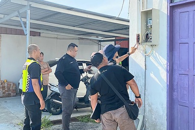 Authorities cut power supply to suspected illegal online gambling premises in Mukah