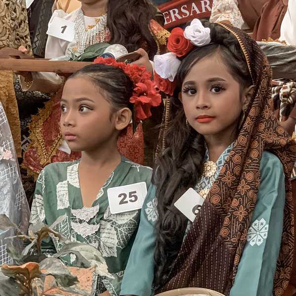 Image from: A rare, beautiful sight can be seen from Langkawi kids believing a glance of Mahsuri