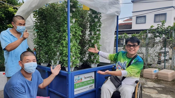 Image from: HEINEKEN Cares & PwD Smart FarmAbility partner to bring nutritious food via regenerative agriculture to those in need
