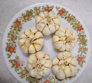 Image from: Healthy Roasted Garlic Recipe, Fast Simple Airfryer Method #TheGoodStuff