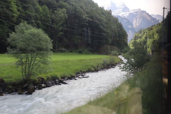 Image from: 5 fakta menarik negara Switzerland #TheGoodStuff