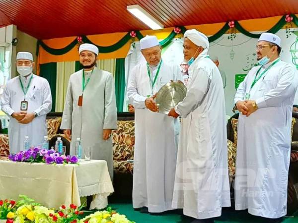 Image from: Pendapat: Bebaskah Majlis Ulama UMNO?