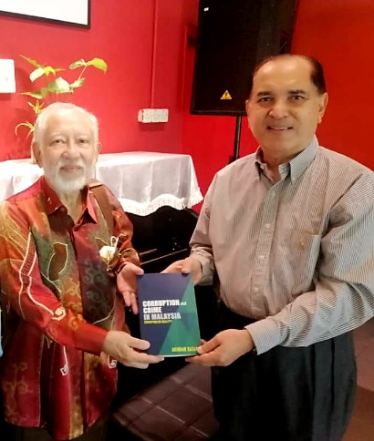 Image from: Six Wannabe Newswav Writers Meet at Royal Lake Club Lunch hosted by Dato' Syed Ahmad Idid