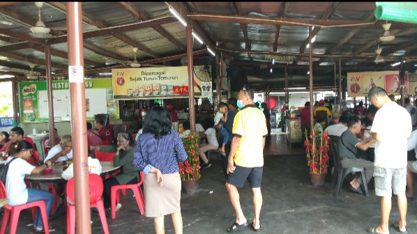 Image from: Banana Leaf Meal At Bawah Pokok: The Unforgettable Hidden Food Haven in Malim #TheGoodStuff