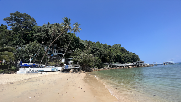 Image from: Escape to Paradise: Indulge in Unlimited Dining and Excursions at Alunan Resort in Perhentian Islands