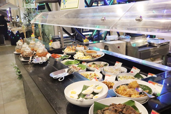 Image from: Berbaloi ke iftar di Funtasia, Bangi Resort Hotel? #RAYA2023
