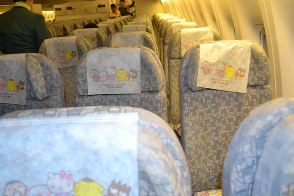 Image from: Pengalaman terbang bersama Hello Kitty dan Eva Air #TheGoodStuff