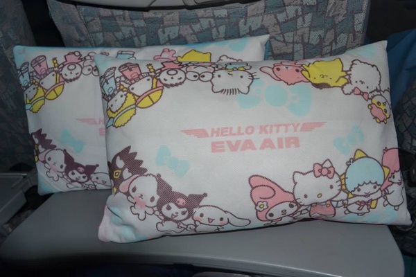 Image from: Pengalaman terbang bersama Hello Kitty dan Eva Air #TheGoodStuff