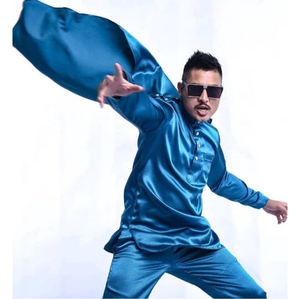 Image from: Pentingnya Memastikan Keberterusan Pakaian Tradisional Melayu: Menghargai Warisan Budaya dan Identiti Melayu #RAYA2023