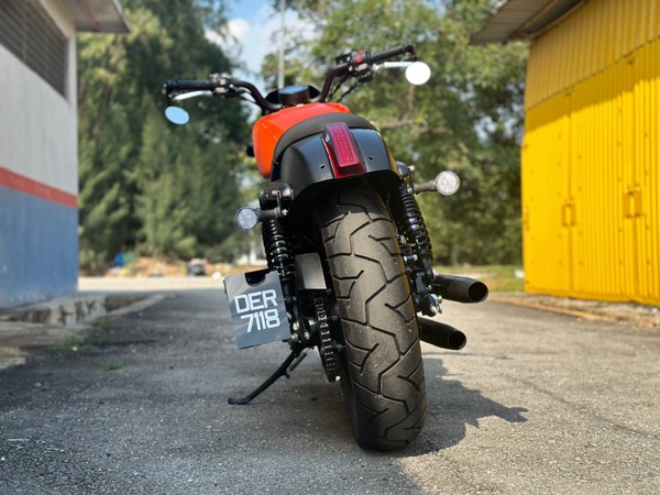 Image from: Unveiling the Masterpiece: Inside the Customization of a QJMotor SRV250 by Nuts Wheels 