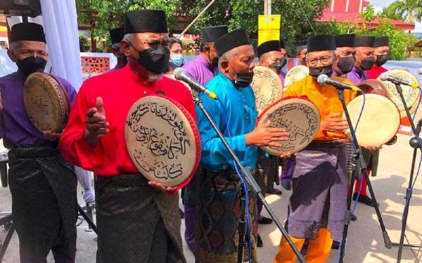 Image from: 5 Seni Tradisional Ini Dah Hampir Pupus. Pernah Tak Anda Dengar Tentangnya?