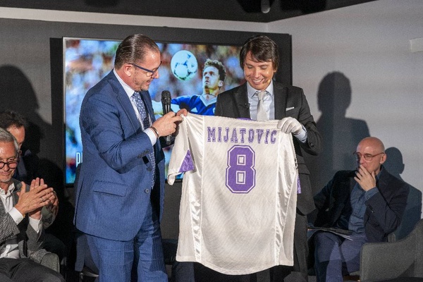 Image from: Icons of world football welcome the long-awaited launch of LEGENDS