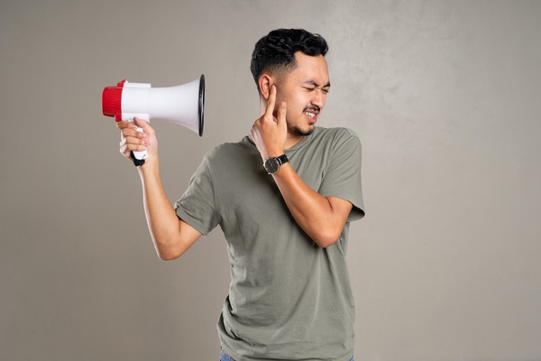 Image from: Do headphones increase your risk of hearing loss?