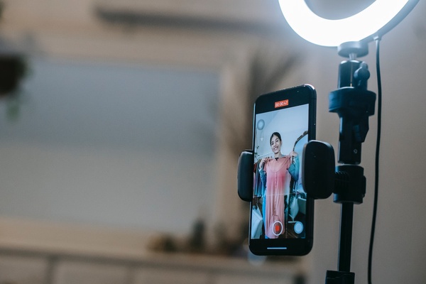 Image from: 7 Latest Influencer Marketing Trends in Malaysia and its Exciting Market Niche