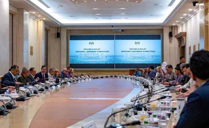 Image from: Kerajaan komited perkasa agenda Bumiputera, sasar pelaburan GLIC RM2 bilion - PM Anwar