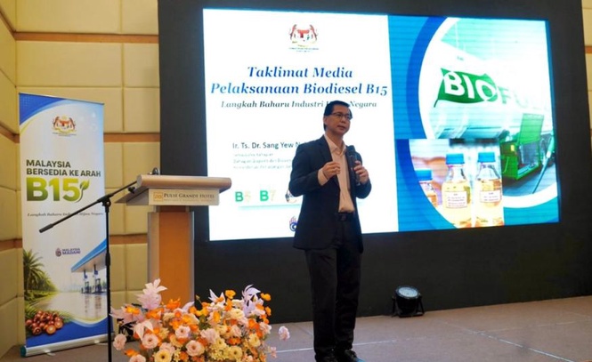 Image from: Lori PETRONAS sendiri guna biodiesel B100, bukti enjin tidak rosak - Kementerian Perladangan dan Komoditi