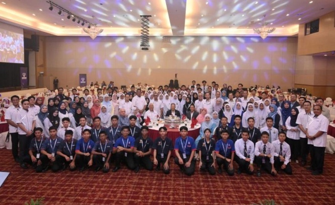 Image from: Yayasan Tenaga Nasional bantu 200 pelajar B40 melalui program dermasiswa MyBF Junior