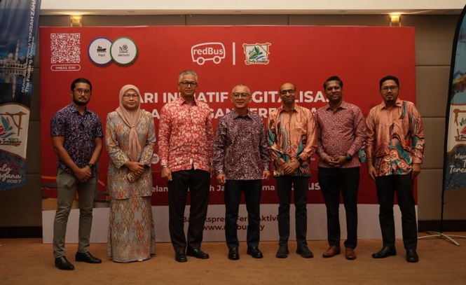 Image from: redBus lancar platform digital percuma bantu penggiat industri pelancongan Terengganu pasarkan produk, perkhidmatan