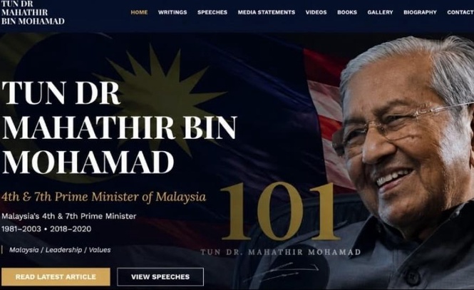 Image from: Tun Dr Mahathir raikan ulang tahun kelahiran ke-101 dengan wajah baharu `Chedet'