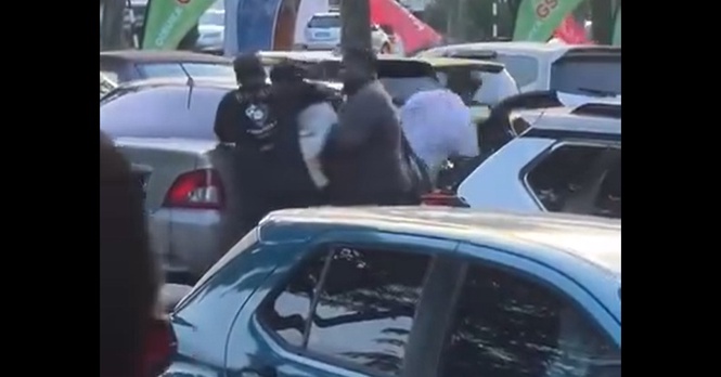 Polis Siasat Kes Lelaki Dipaksa Masuk Dalam Kereta