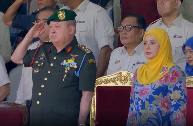 Agong Pimpin Sambutan Hari Kebangsaan, Lebih 80,000 Rakyat Hadir
