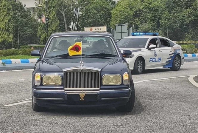 Krisis Negeri: MB Menghadap Tuanku Muhriz