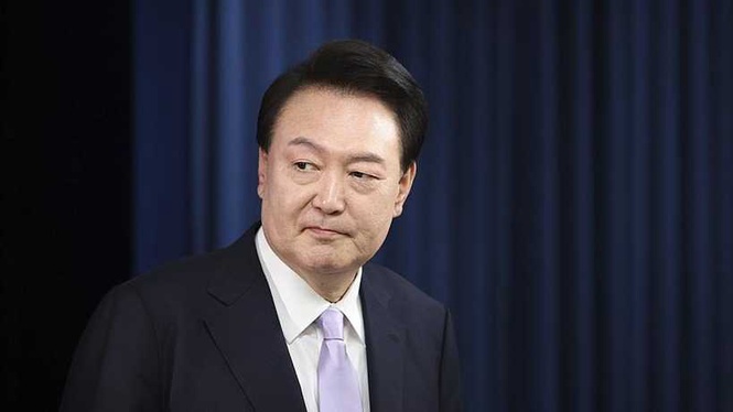韩前总统尹锡悦判7年定谳 吊销律师资格