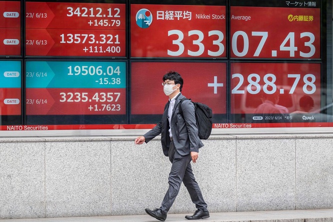 亚股全日涨跌互现 芯片股延续涨势