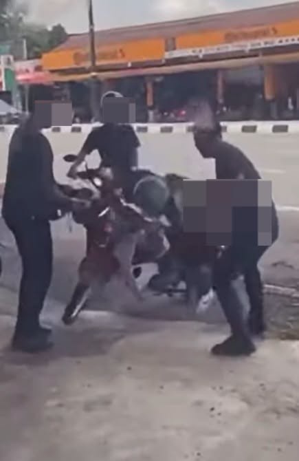 Image from: Tular Video Tarik Penunggang Motosikal, Polis Sahkan Lelaki Positif Bahan Terlarang