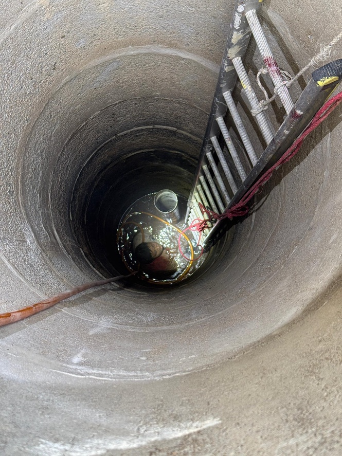 Image from: Duduk Atas Penutup Perigi, Pelajar Terjatuh 5.5 Meter Berzikir Tunggu Diselamatkan
