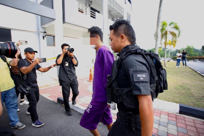 Image from: Lelaki Disyaki Kasari Isteri Hingga Keguguran Tiba Di Mahkamah Untuk Proses Reman