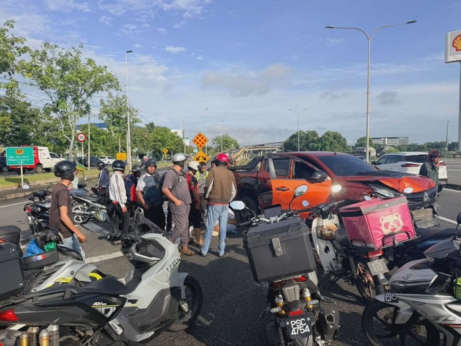 Image from: Tular Video Triton Mengundur Lawan Arus, Pemandu Direman 4 Hari Bantu Siasatan