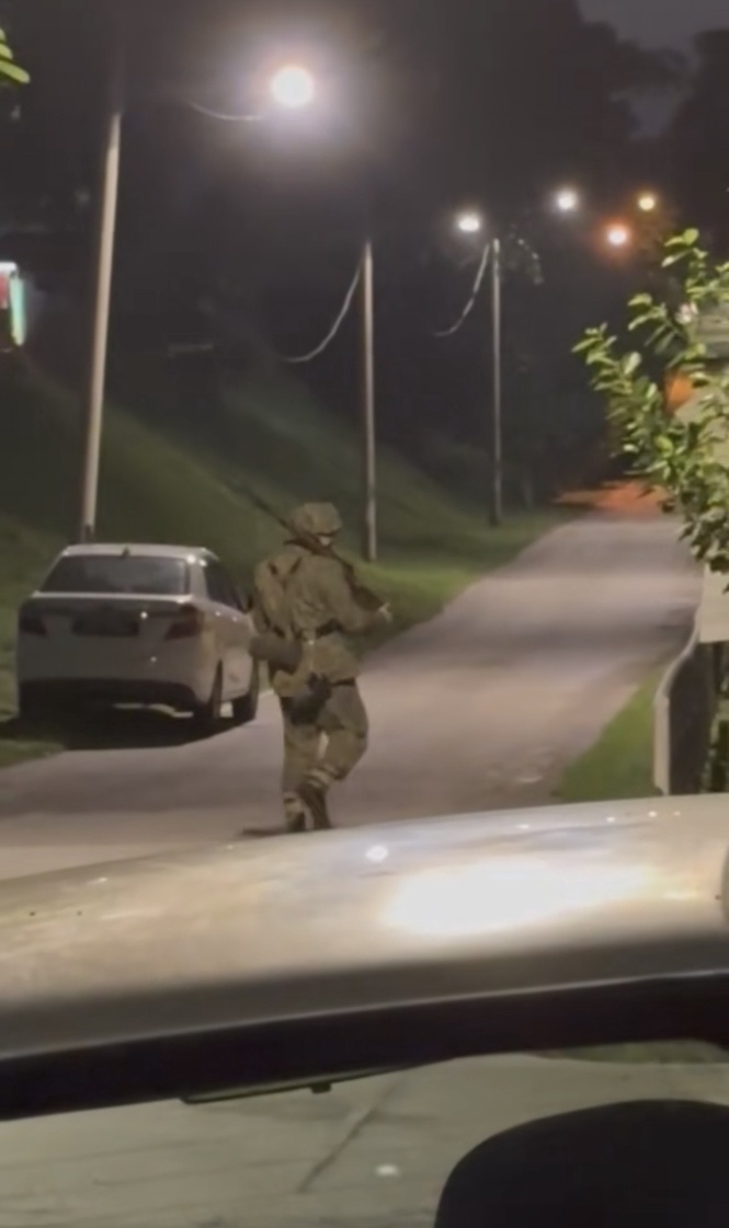 Image from: Polis Siasat Lelaki Menyamar Pakai Baju Tentera Jepun Bawa Senjata Tiruan