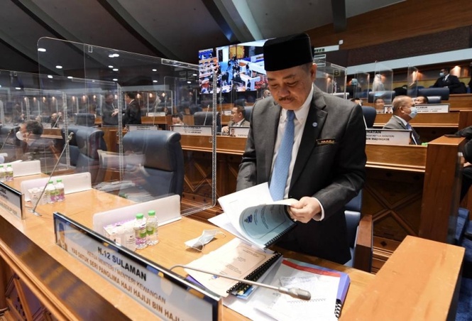 Image from: Minimum Salary Increase For Rakyat So Minister Also Need Salary Increase?