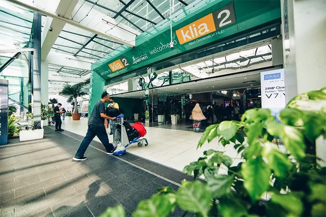 Image from: 【不要把车停在KLIA！】靠近飞机场的平价Car Park！一天只收费RM8非常便宜！