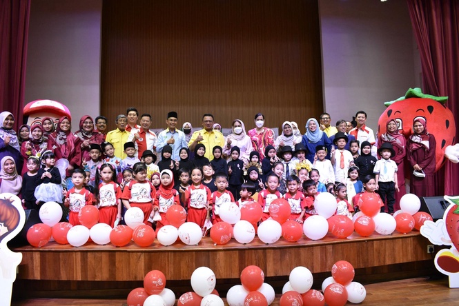 Image from: Smart Reader® Worldwide One Child One Hope Scholarship For Underprivileged Children In Perlis