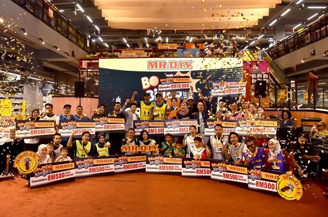 Image from: Pasangan dari Johor pemenang Kejohanan "Bounce & Bingo" MR. D.I.Y.