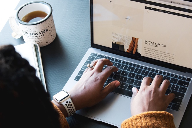 Image from: Ten Essential Steps to Launch and Profit from Your Blog