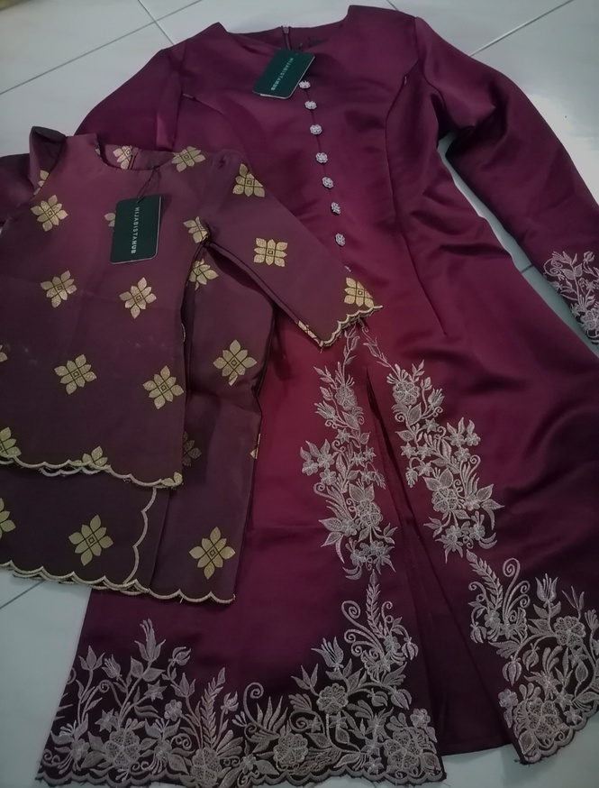 Image from: Pakaian Tradisional Pelbagai Kaum Di Malaysia