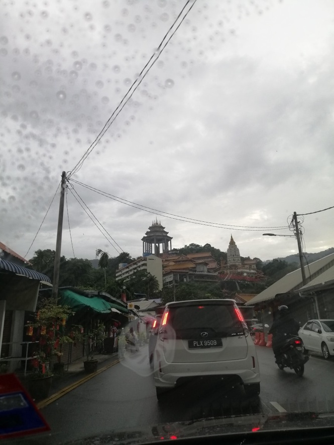 Image from: Chinese New Year going to Kek Lok Si Temple #CNY2024