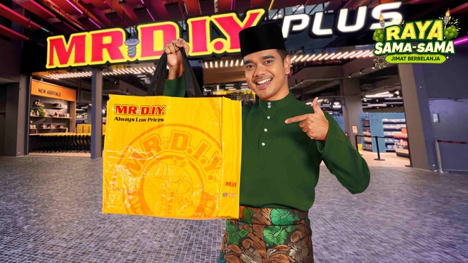 Image from: ‘Raya Sama-Sama’ dengan Alif Satar di MR D.I.Y.