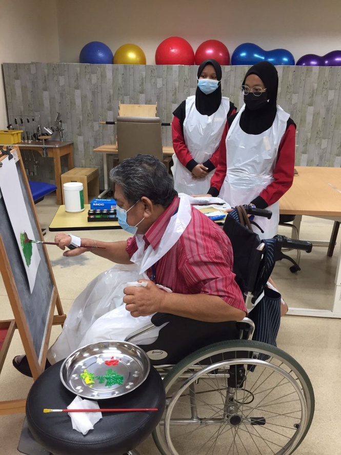 Image from: Inspirational Handicap Patient Inspires Innovative Ideas for Rehabilitation