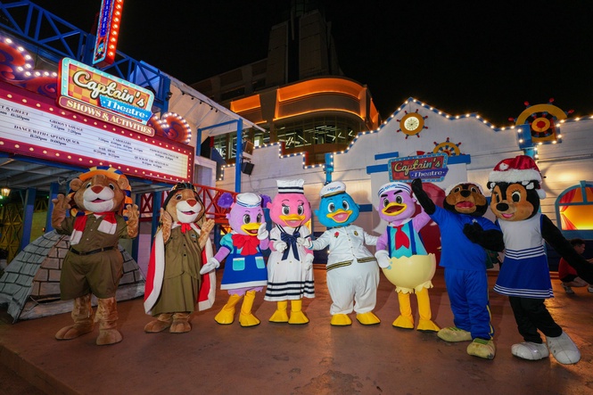 Image from: Captain Quack and Family Welcome You To Their New Home During Christmas Season