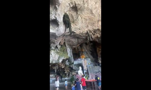 Kek Long Temple: Stunning Limestone Caves #TheGoodStuff